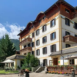 Posta 3*, Aprica Italië